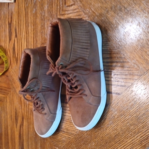 WALK LONDON ANKLE BOOTS - Picture 1 of 7